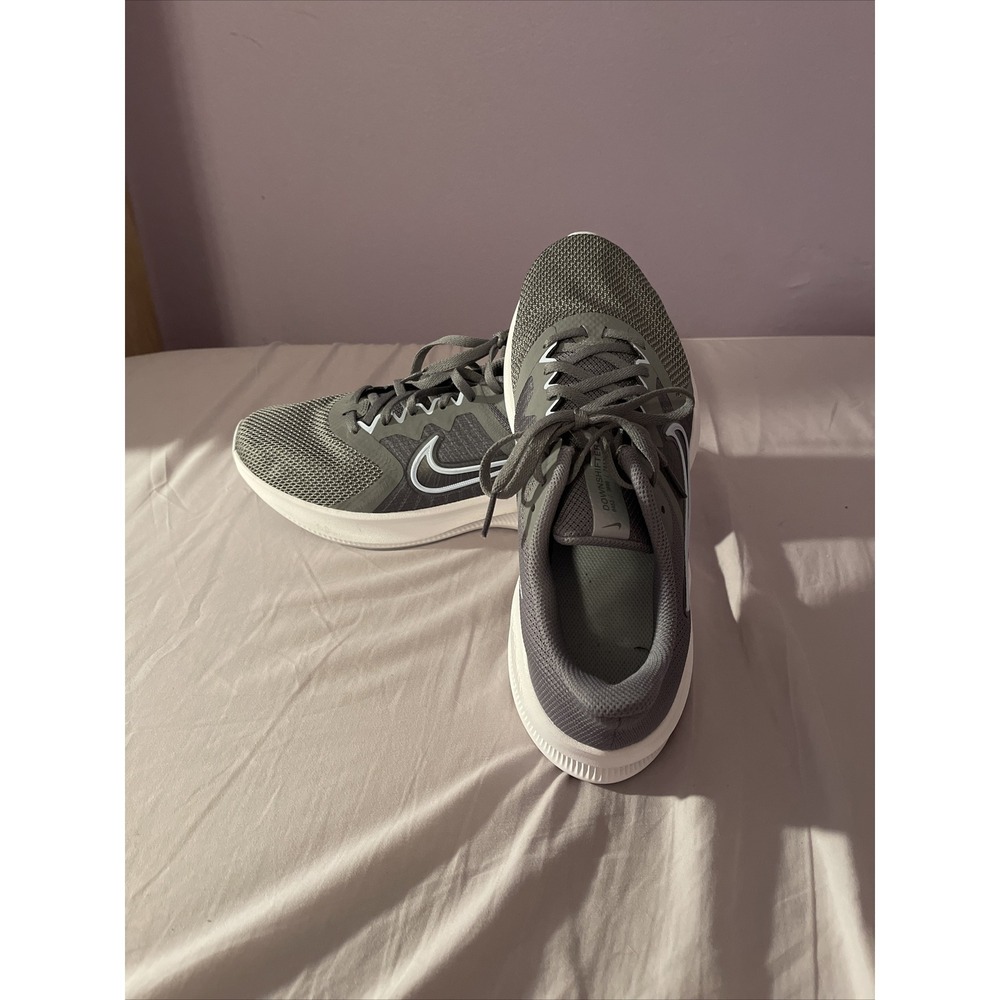 Size 11 - Nike Downshifter 11 Low Smoke Grey W Shoe